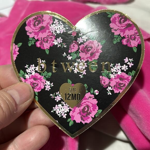 Btween 12m hot pink velour ruffled sweatsuit and scrunchie nwt perfect - Picture 3 of 7